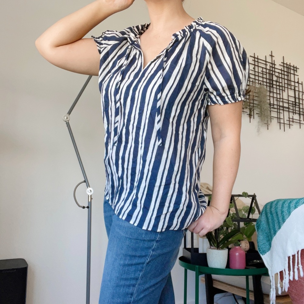 🌟Navy and White Striped Blouse with Ties - L🌟